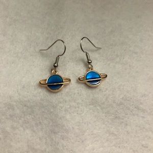 Saturn earrings 🪐